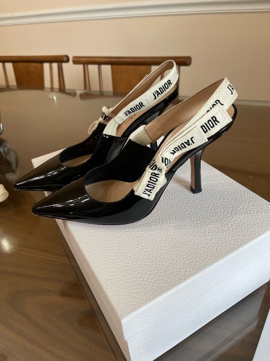 Dior Black Patent Leather Pointed Slingback Pumps - Picture 7 of 7